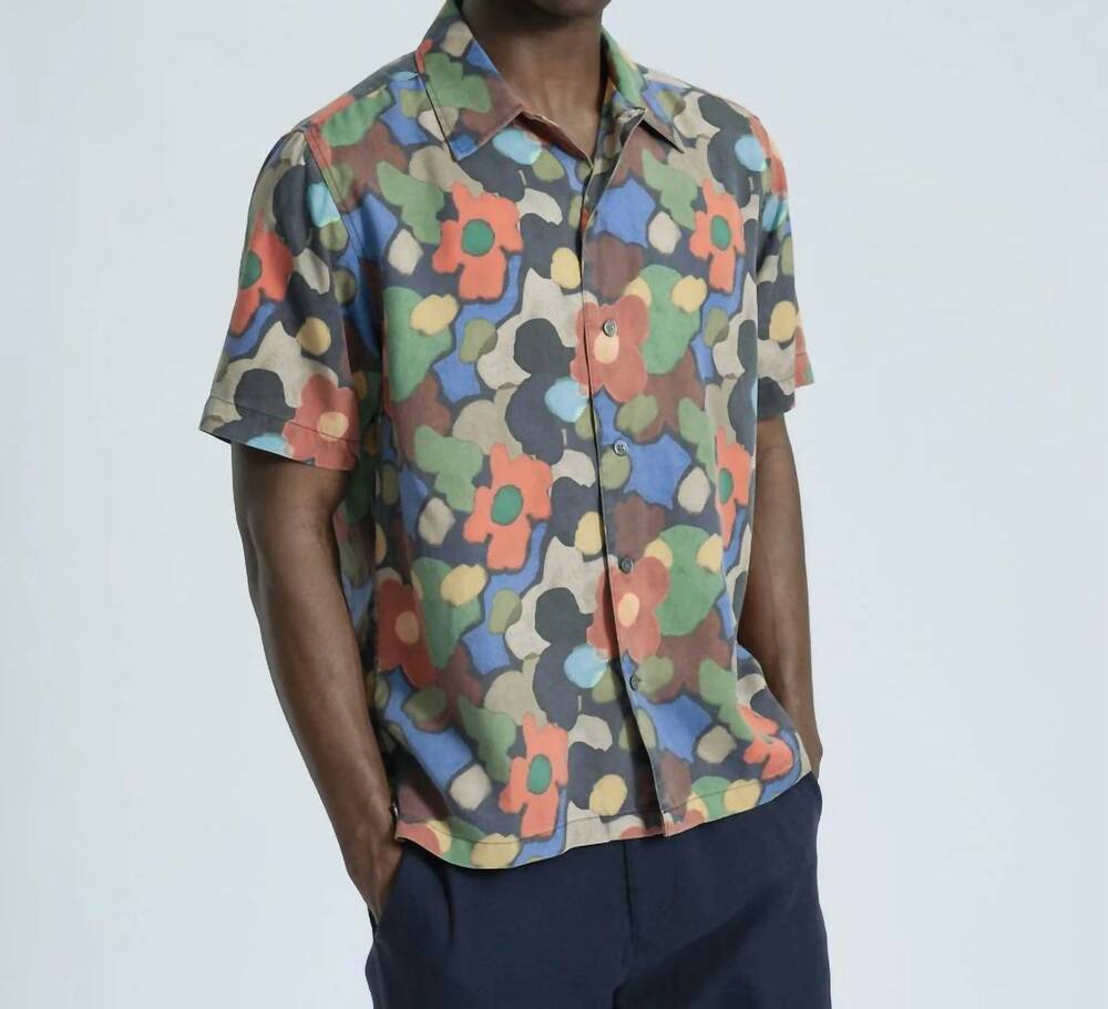 NEW FAR AFIELD busey yami floral button down shirt in red / multi